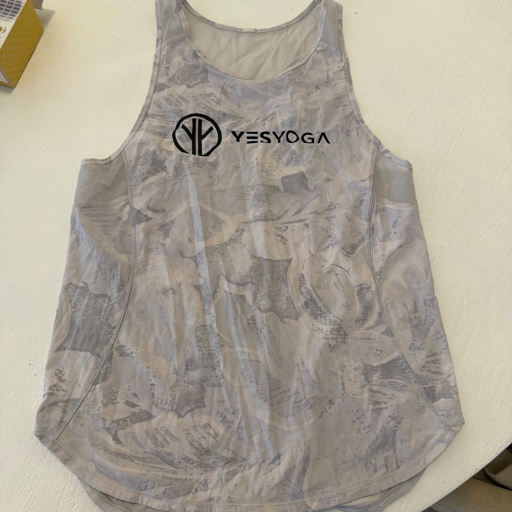 Lululemon YESYOGA Sculpt Tank Top Grey Floral Mesh Racerback Activewear
